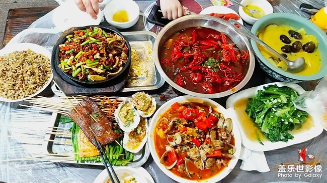 【夏天的味道】+小龙虾和烧烤