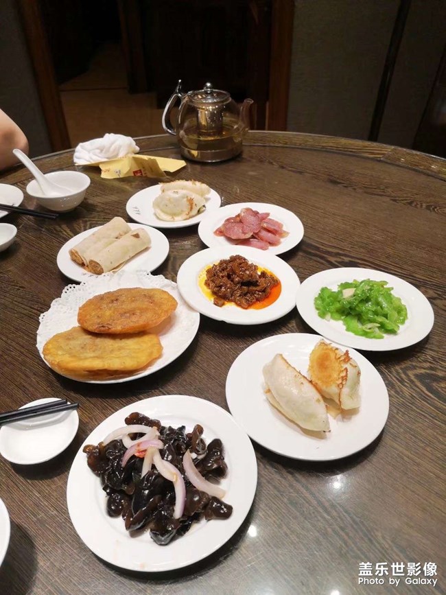 两来风美食