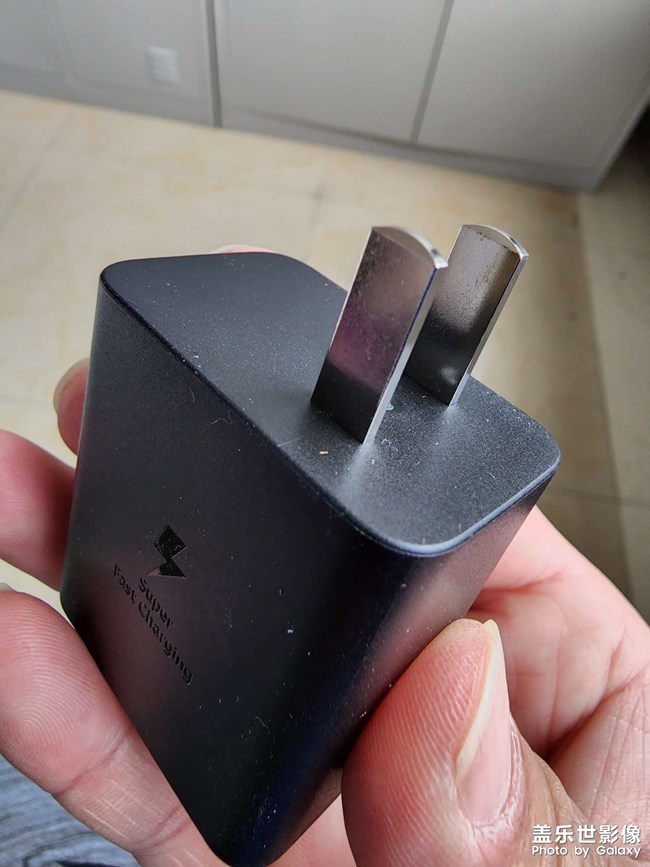 商城买的45瓦充电头到手了