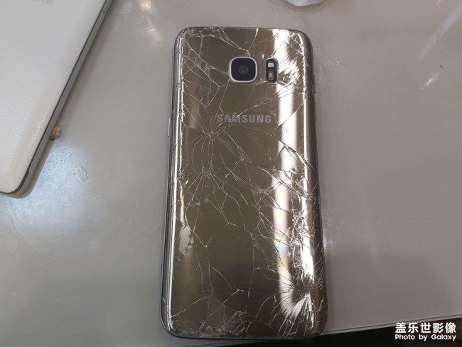 重摔加进水的s7 edge