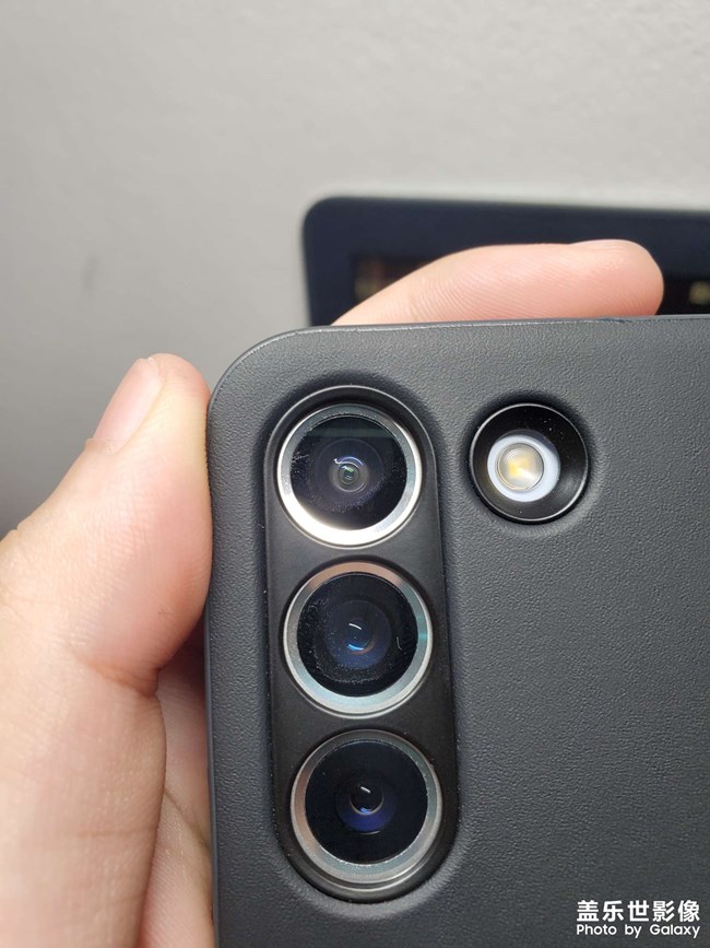  s22镜头组缝隙问题