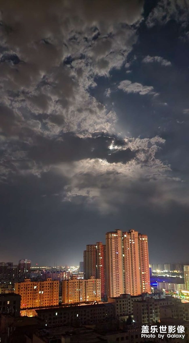凌晨一点半的夜空