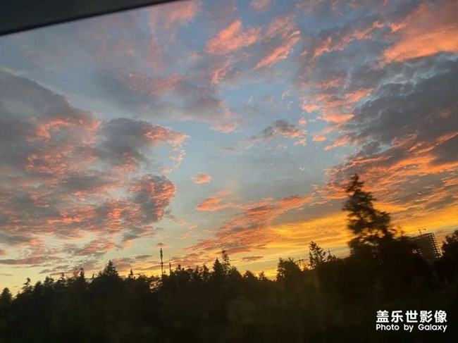 晚霞