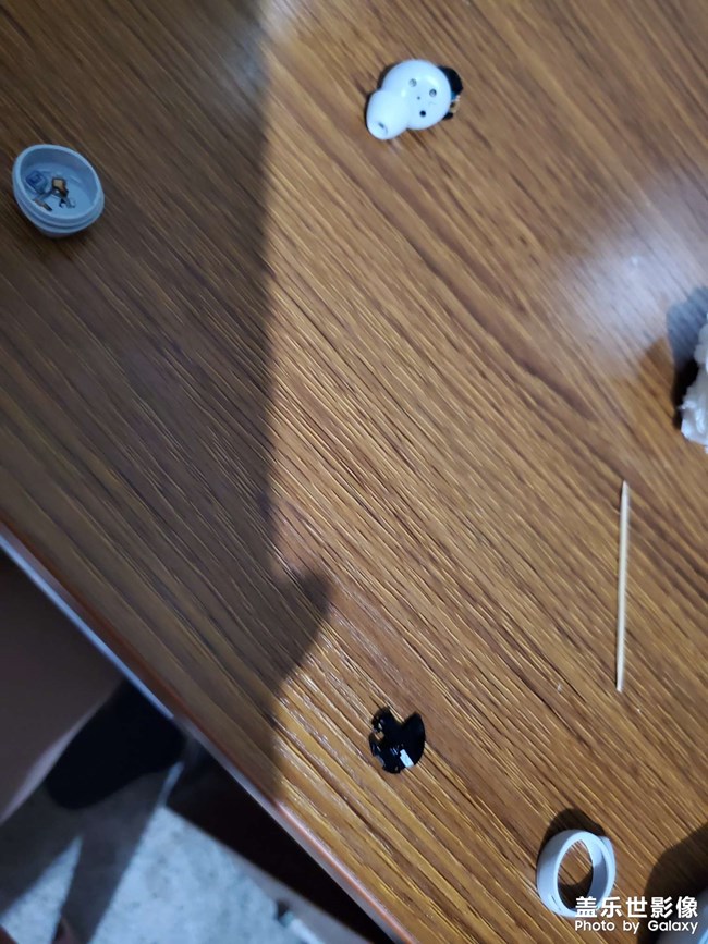 求救  这个耳机怎么装回去