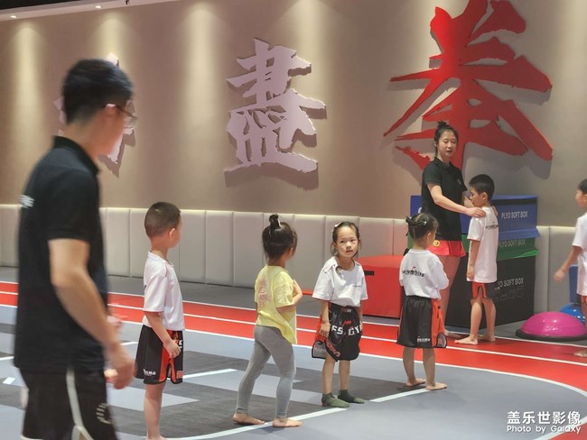 小屁吖玩搏击