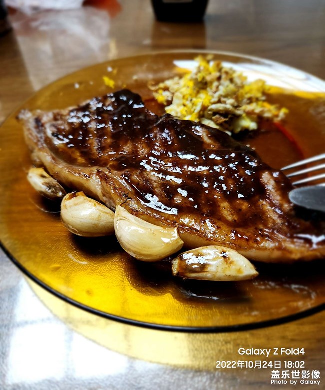 精酿啤酒与原切牛排的味蕾碰撞