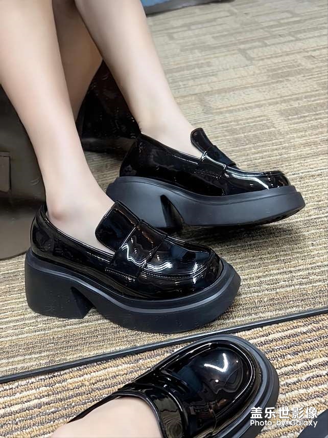 黑鞋