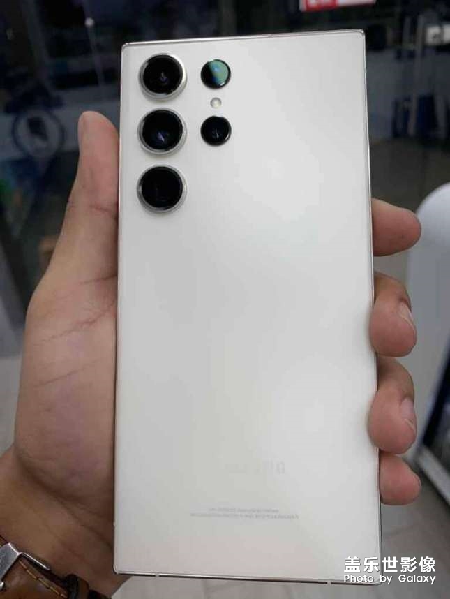 祝大家新年快乐＃三星S23 Ultra 更多真机照