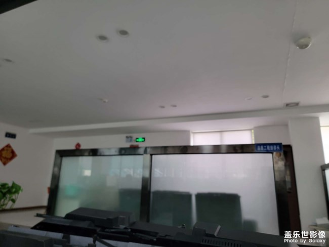 相机拍照模糊不聚焦