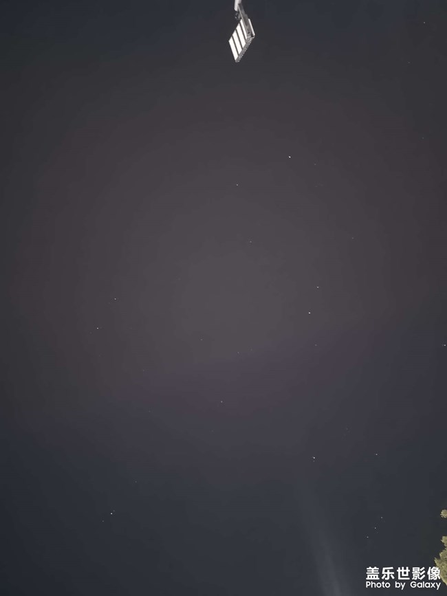 ［美丽摄影］三星23U星空摄影发现了ufo轨迹