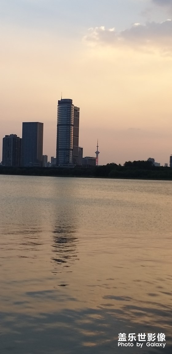 南京火车站玄武湖夜景