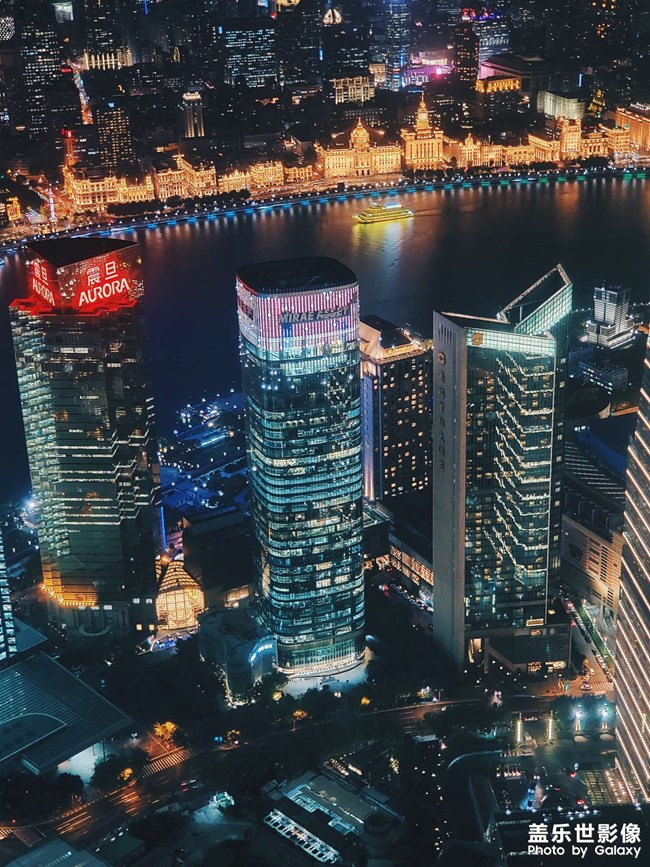 上海金茂大厦俯瞰夜景