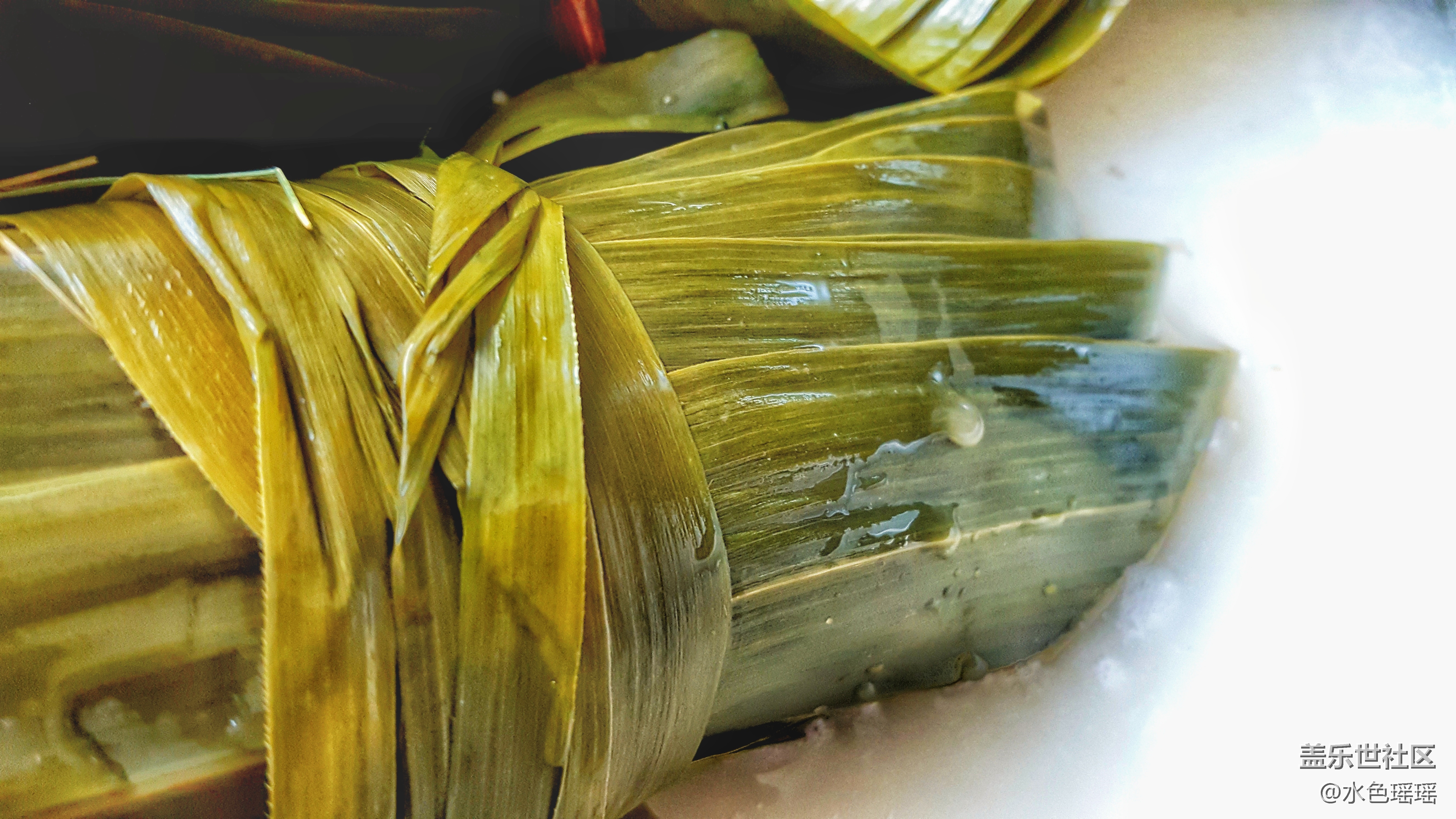 《端午习俗》 乌鲁木齐 芦苇叶包蜜枣粽子