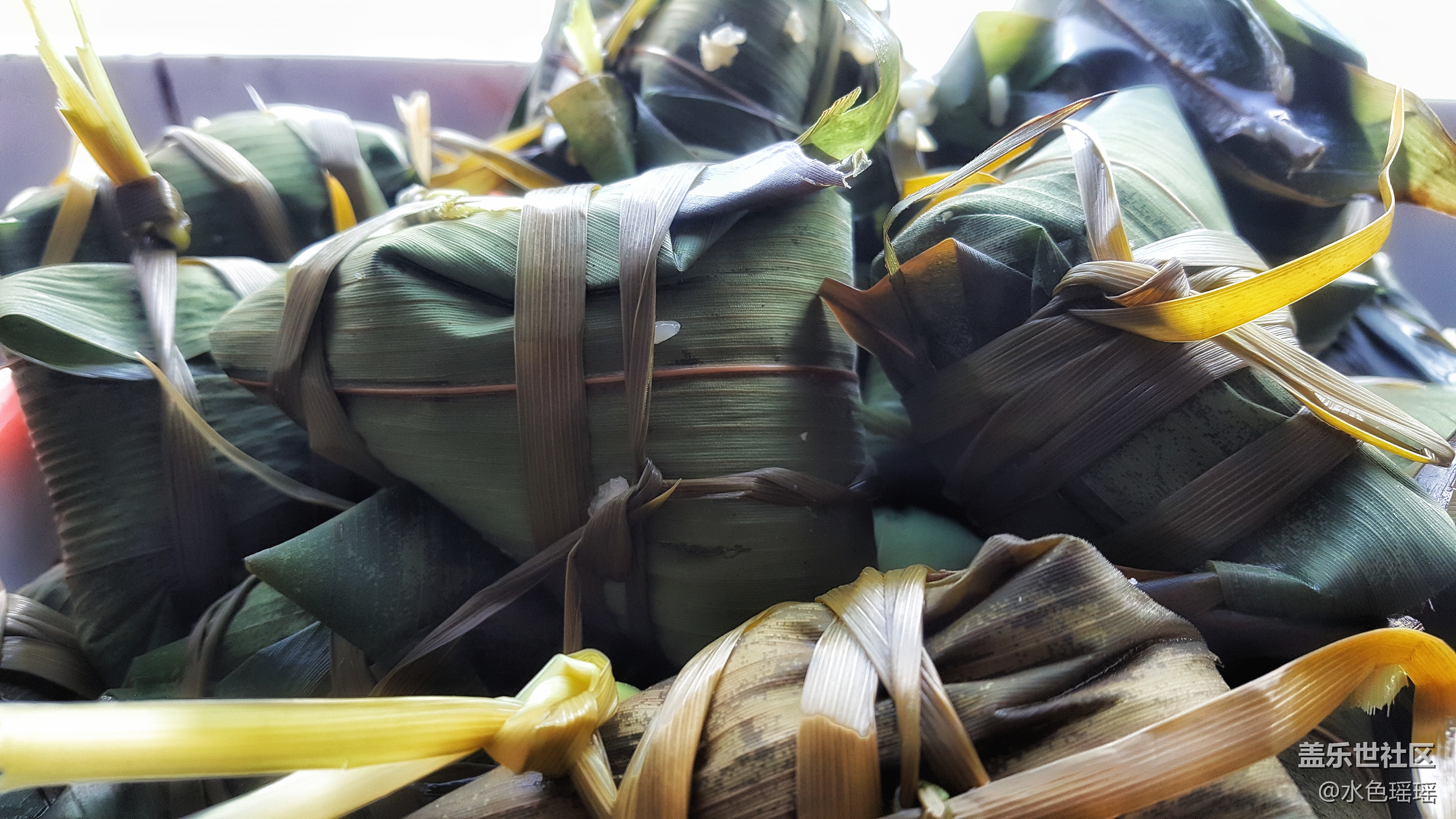 《端午习俗》 乌鲁木齐 芦苇叶包蜜枣粽子